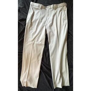 Haggar Classic Fit Premium No Iron Khaki Pants Mens Size 40 x 32